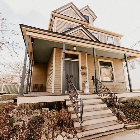 Retro Gem Box Victorian Steps From Irvine Park Apartamento Saint Paul Exterior foto